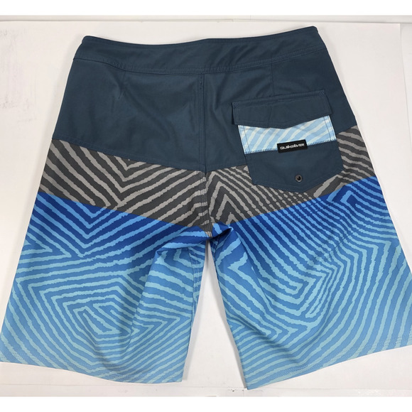 Quiksilver Men's S 30 Boardshorts Highline Straight Leg Swimming Trunk Shorts - Picture 2 of 7